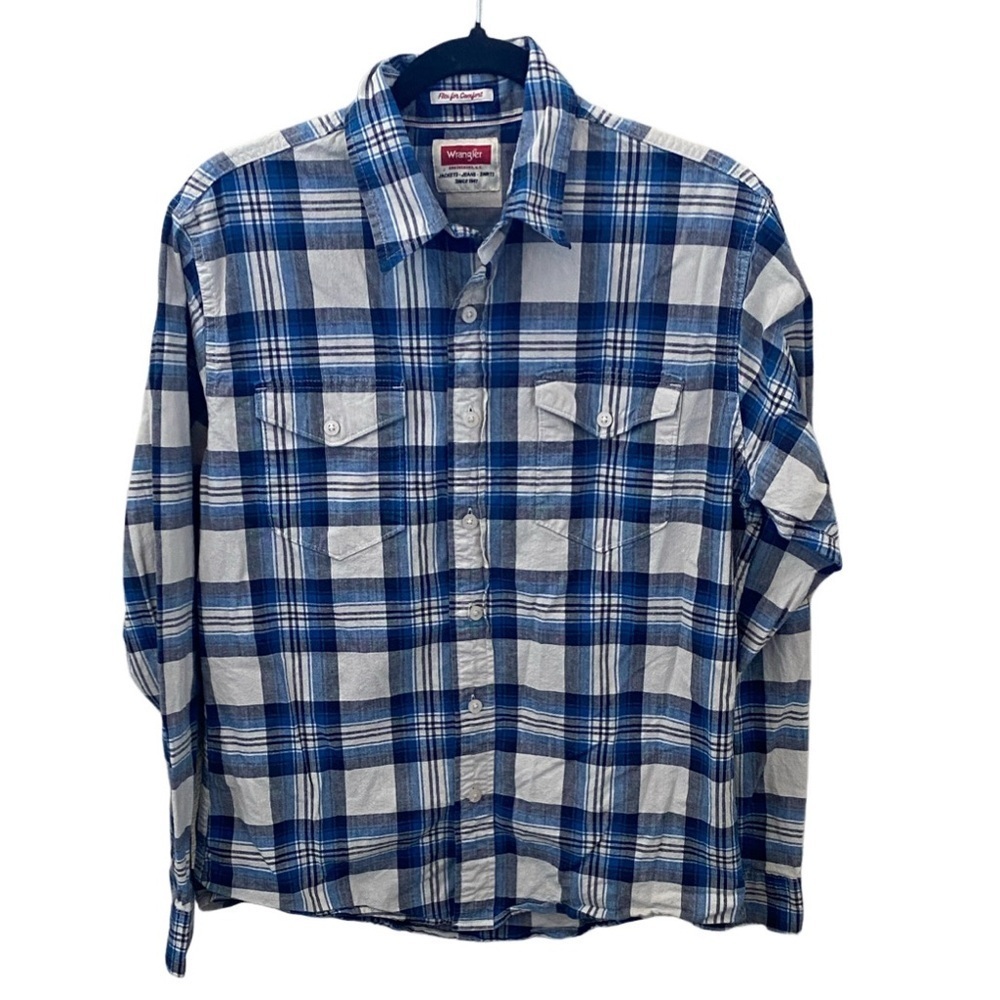 Wrangler Men's Blue and White Plaid Button Down Shirt. Size M. Flex for Comfort.